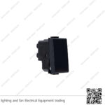 مفتاح وسط سلم بتشينو ماتكس أسود 16 أمبير